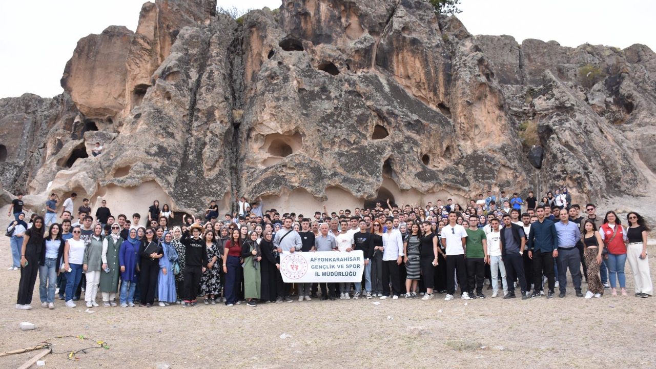 Afyon'da 850 Öğrenci Frig Vadisi'nde Buluştu