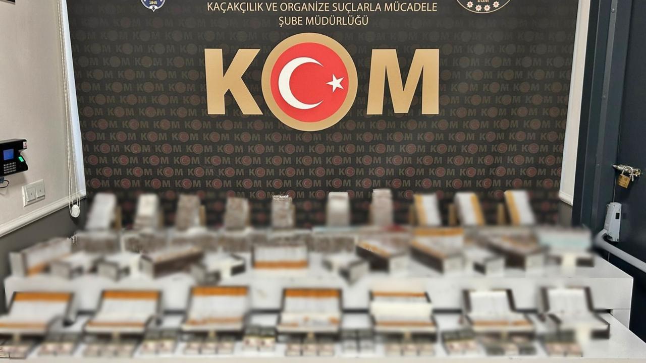 Afyon Dinar’da İş Yeri ve Depoya Kaçakçılık Operasyonu: Binlerce Makaron Ele Geçirildi