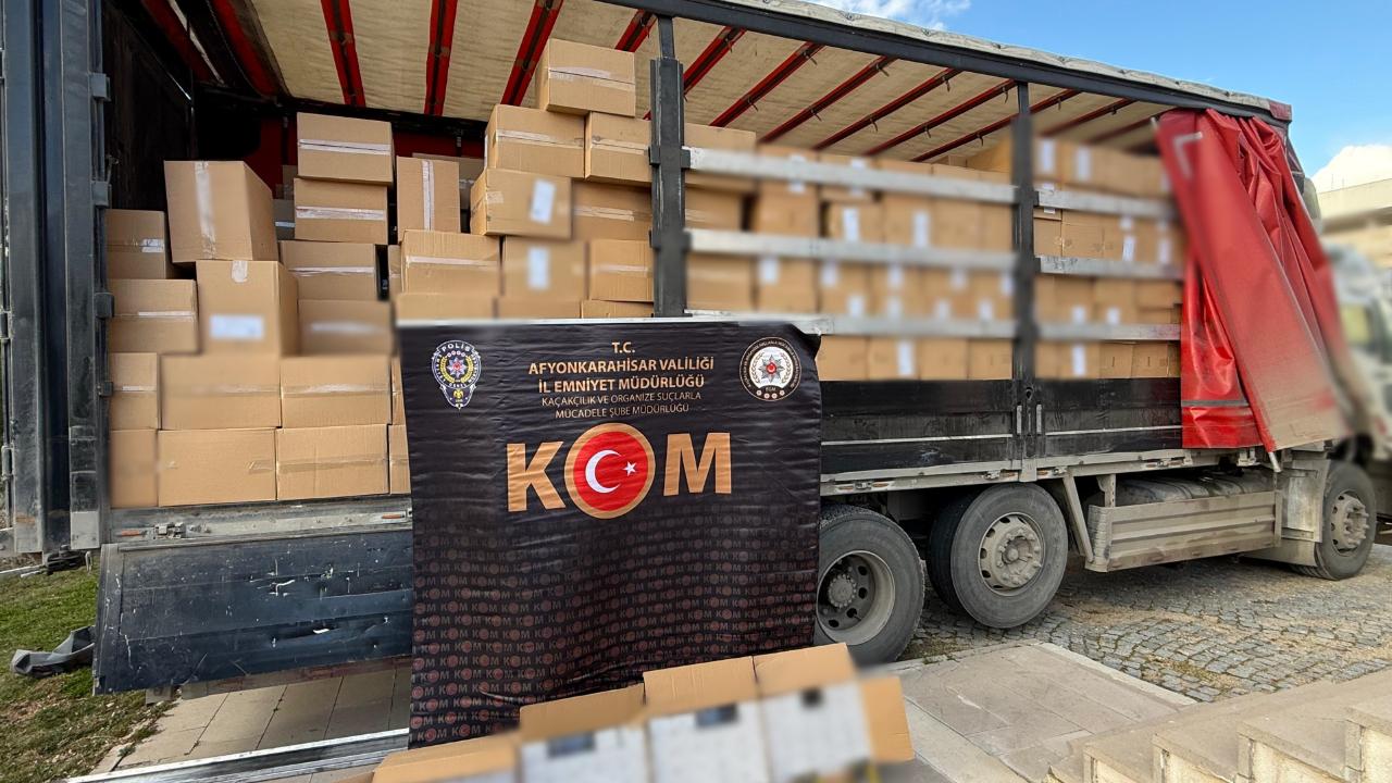 Afyonkarahisar’da Kaçakçılık Operasyonu: 6,5 Milyon Sahte Makaron Ele Geçirildi