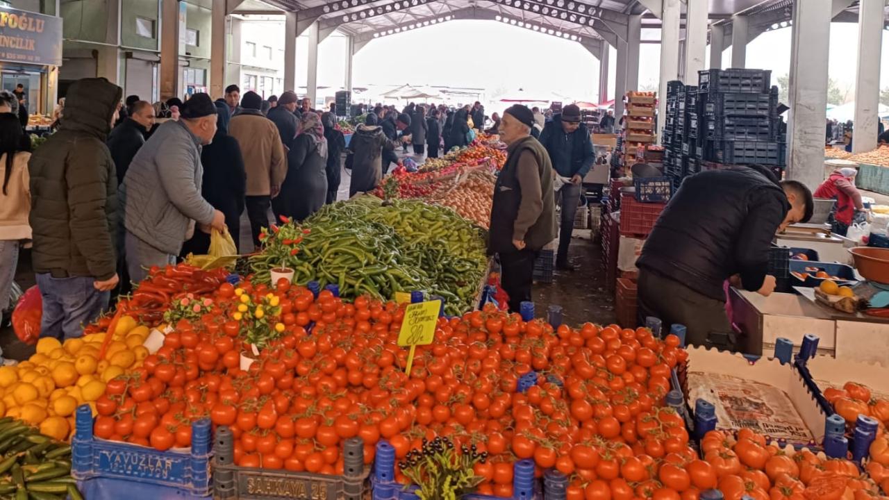 Veysel Gök: “Zincir Marketler Kazansın, Küçük Esnaf Silsin Diyorsunuz”