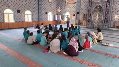 Afyon Dazkırı’da Öğrenciler ÇEDES Projesiyle Camide Buluştu