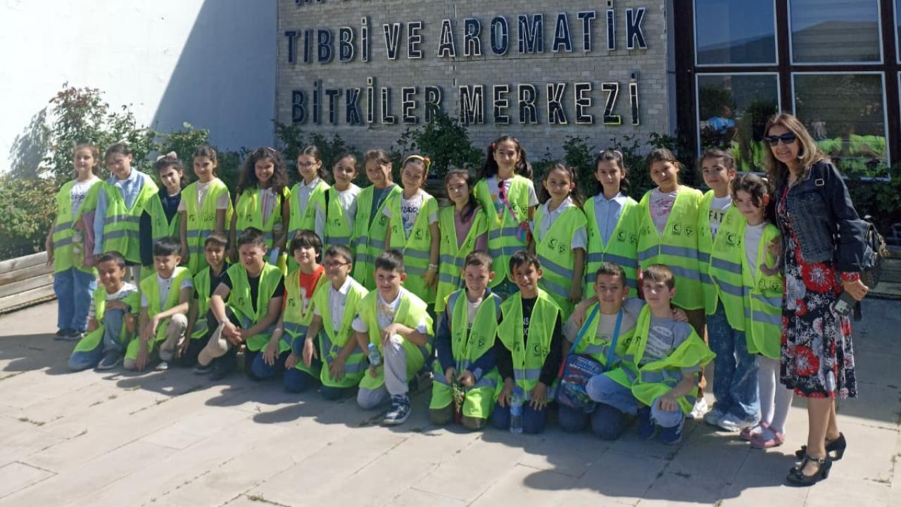Afyon’da Miniklerden Doğa Keşfi: 81 Bitki Türü İncelendi