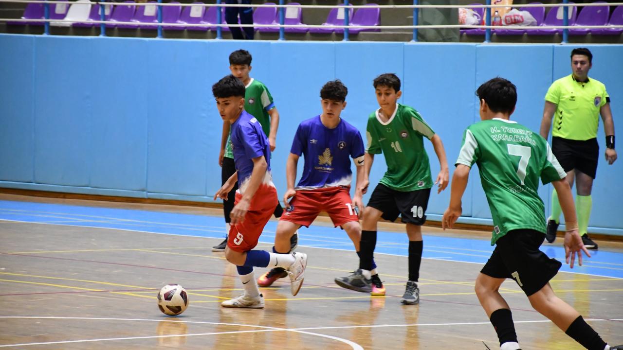 Afyon’da Yarı Final Heyecanı: 9 İlden 16 Takım Mücadele Ediyor