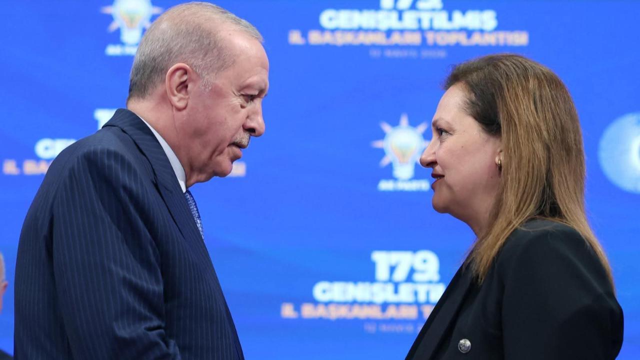 AK Parti’den Burcu Köksal’a Peş Peşe “Hoş Geldiniz” Mesajları: “Her Yeni Yol Arkadaşımız Davamıza Güç Katmaktadır”