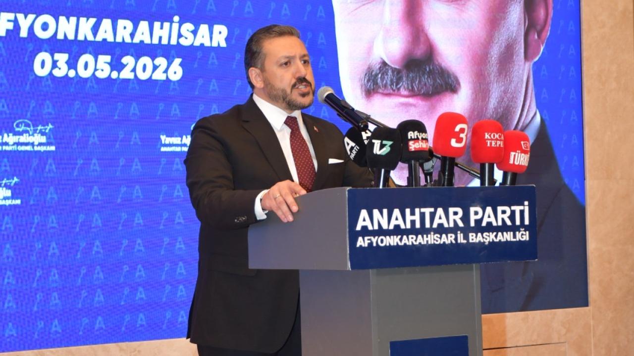 Anahtar Partili Aladağ’dan “Siyasi Transfer” Tepkisi: “Millet Bu Tiyatrolardan Yoruldu”