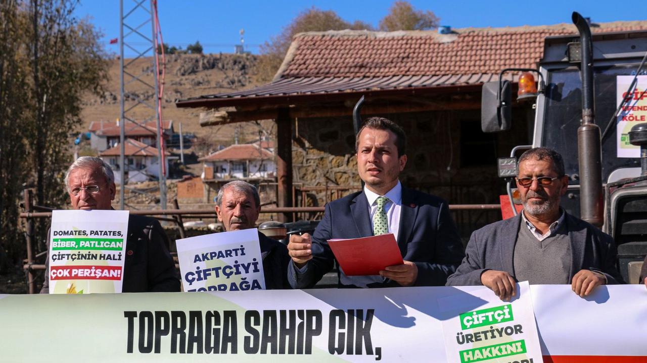 Saadet Partili Karataş: “Yanlış Politikalar Ülkeyi Uçurumun Kenarına Getirdi”