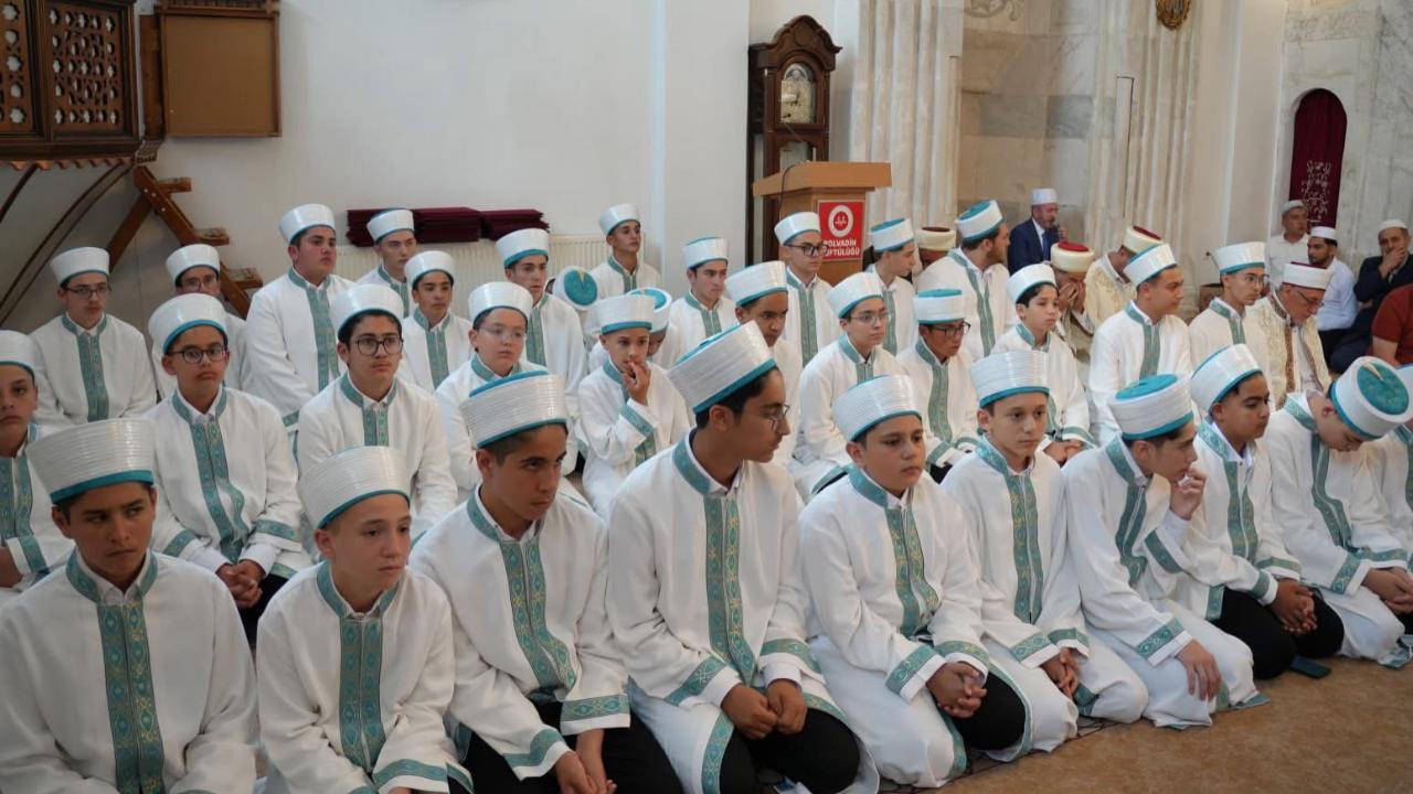 Afyon Bolvadin’de 44 Genç Hafız İcazet Sevinci Yaşadı