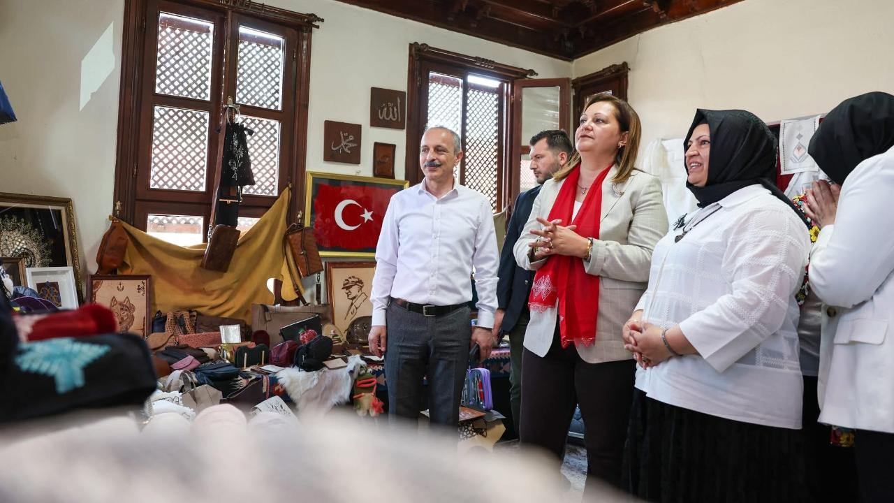 Afyon’da “El Emeği Kalpten İzler” Sergisi Açıldı