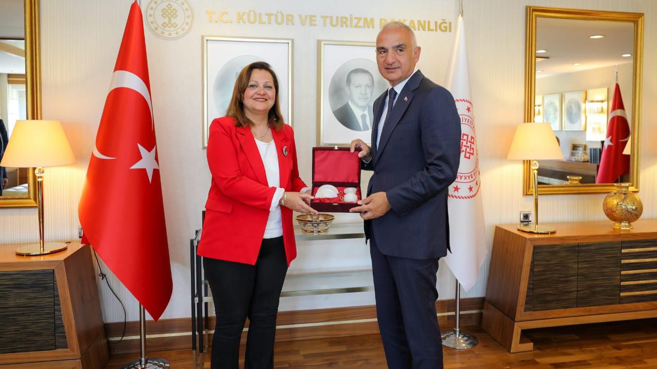 Başkan Burcu Köksal’dan Ankara Teması: Afyonkarahisar’ın Taleplerini Bakan Ersoy’a İletti