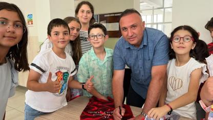 Başkan Kantartopu'ndan Çocuklara Sanat Dolu Bir Akşam Hediyesi: Ünlü İsimler Çay'da Sahne Alacak