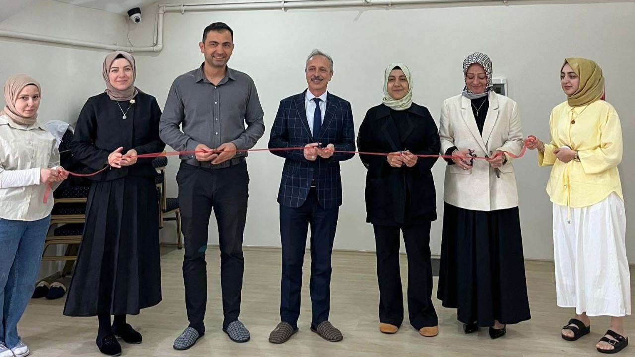 Ensar Vakfı'nda El Emeği Ürünler Görücüye Çıktı