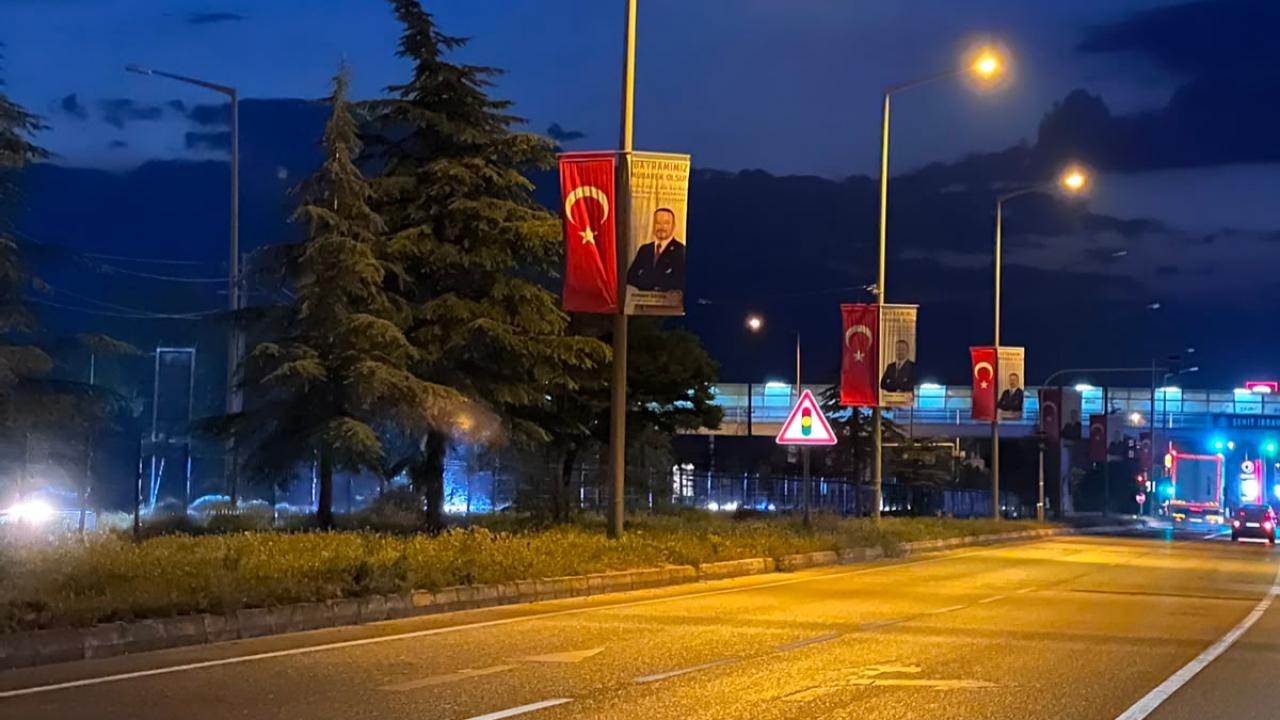 Sandıklı Halkı Soruyor: Tasarruf Tedbirleri Varken Bu Reklam Harcaması Neden Yapıldı?