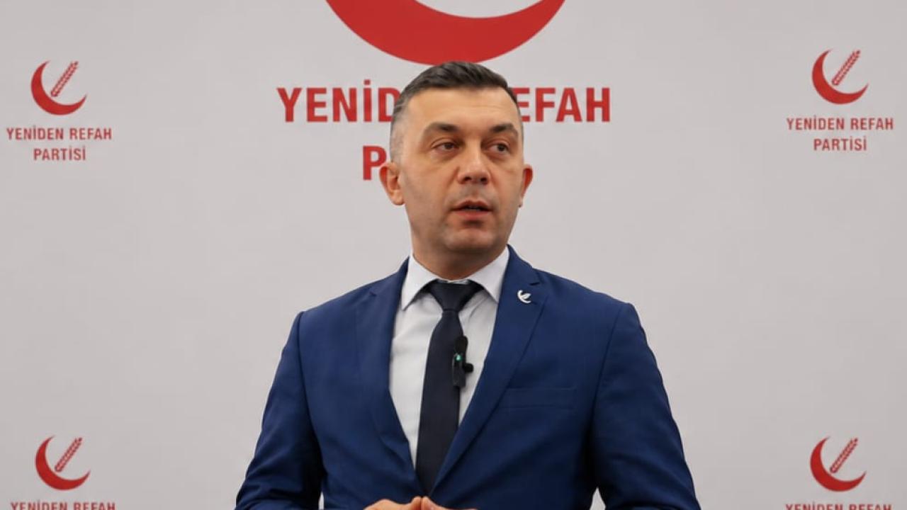 Yeniden Refah Partili Çakır'dan AK Partili Özkaya'ya: “Erbakan Fabrikalar Kuruyordu, Bugün Cezaevi Yatırımlarıyla Övünülüyor”