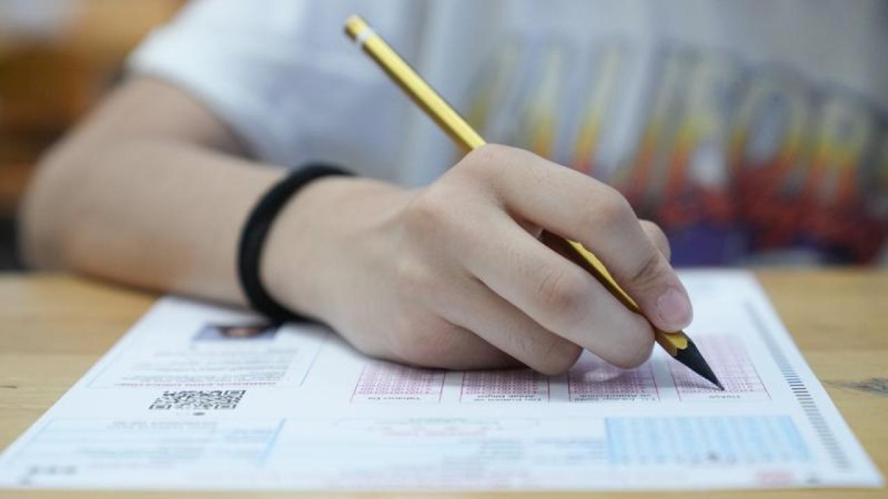 Afyon, LGS ve Bursluluk Sınavında Zirvede: 5 Türkiye Birincisi Çıkardı
