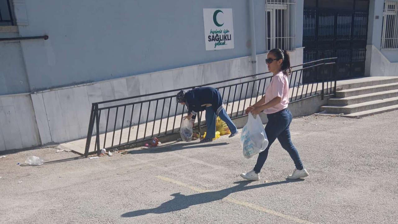 Afyon'da Okul Bahçeleri Geceleri Viraneye Dönüyor: Vatandaşlar Yetkilileri Göreve Çağırdı