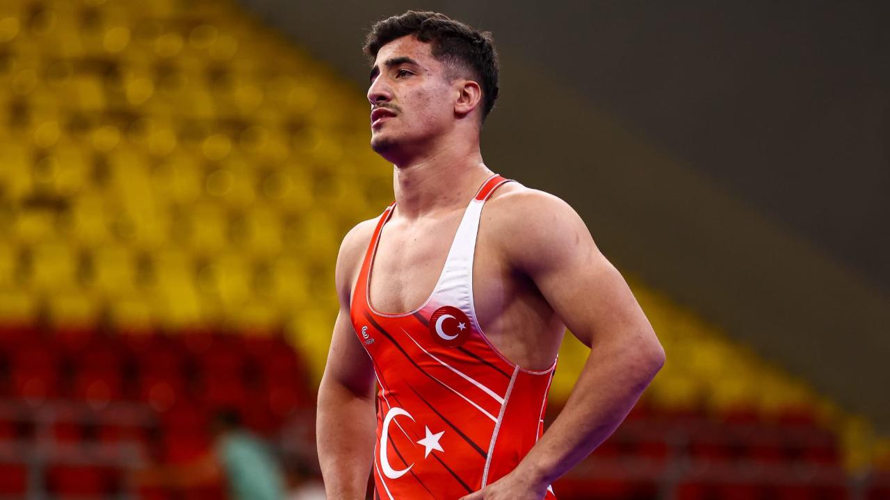 Afyonlu Milli Güreşçi Yasin Uzun Avrupa Üçüncüsü Oldu