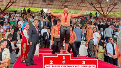 Afyonlu Pehlivan Yiğit Aktaş, Tarihi Kırkpınar'da Altın Kemer Yolunda Şampiyon Oldu