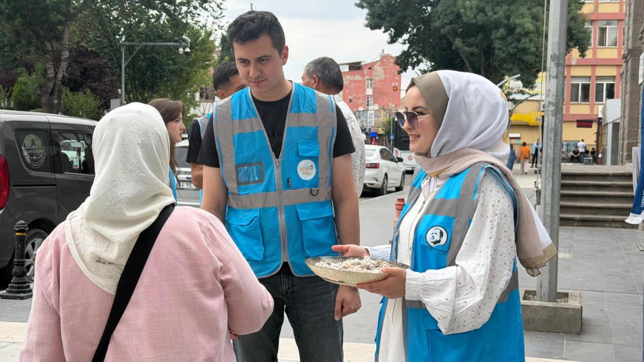 AK Gençlik Zafer Meydanı'nda Üye Seferberliği Başlattı