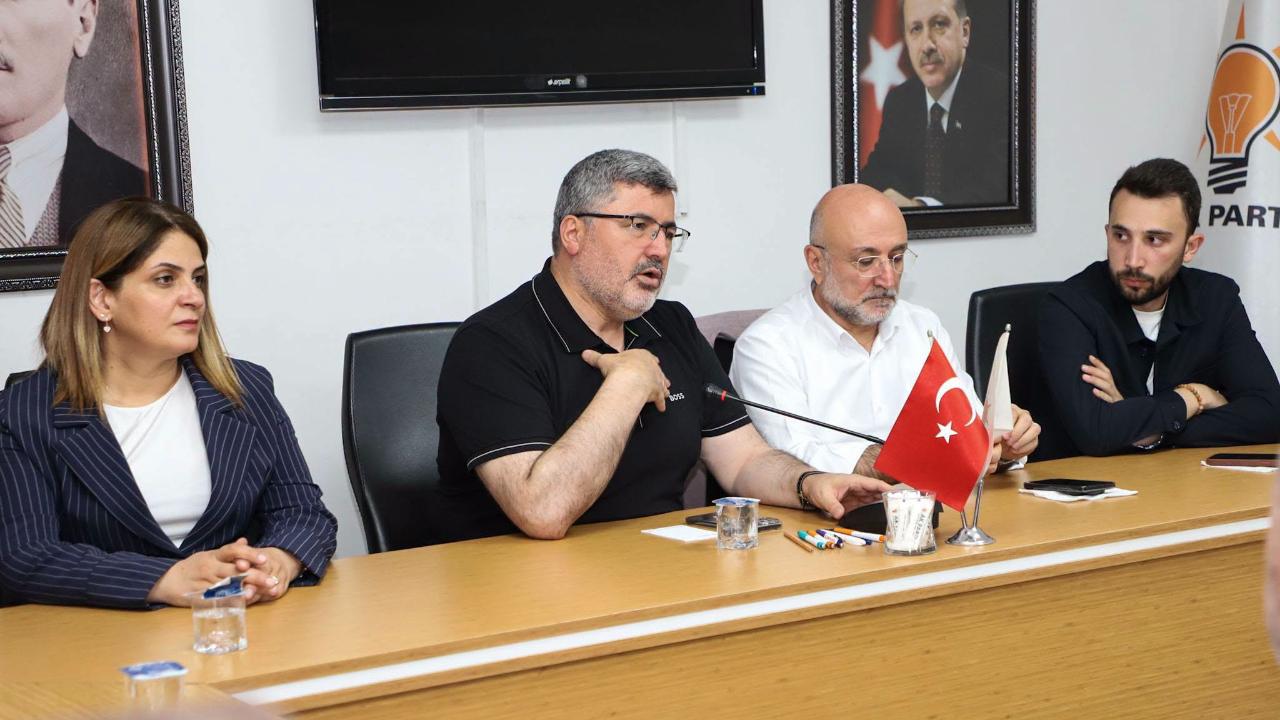 AK Parti'de Turgay Şahin'e Veda Programı Düzenlendi