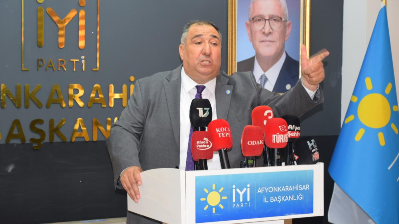İYİ Partili Mısırlıoğlu'ndan Gündem Yaratan Açıklamalar: "Türk Bayrağından Rahatsız Olan Önce Kendini Sorgulamalıdır"