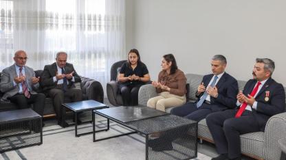 Vali Aktaş ve Eşi, 15 Temmuz Gazisinin Misafiri Oldu