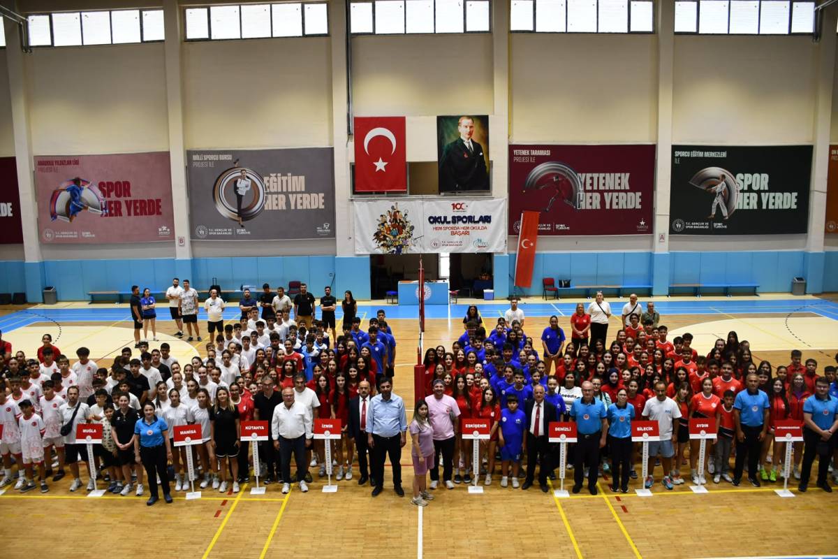 ANALİG Voleybol 1. Etap 2. Grup Müsabakaları Afyonkarahisar'da Başladı