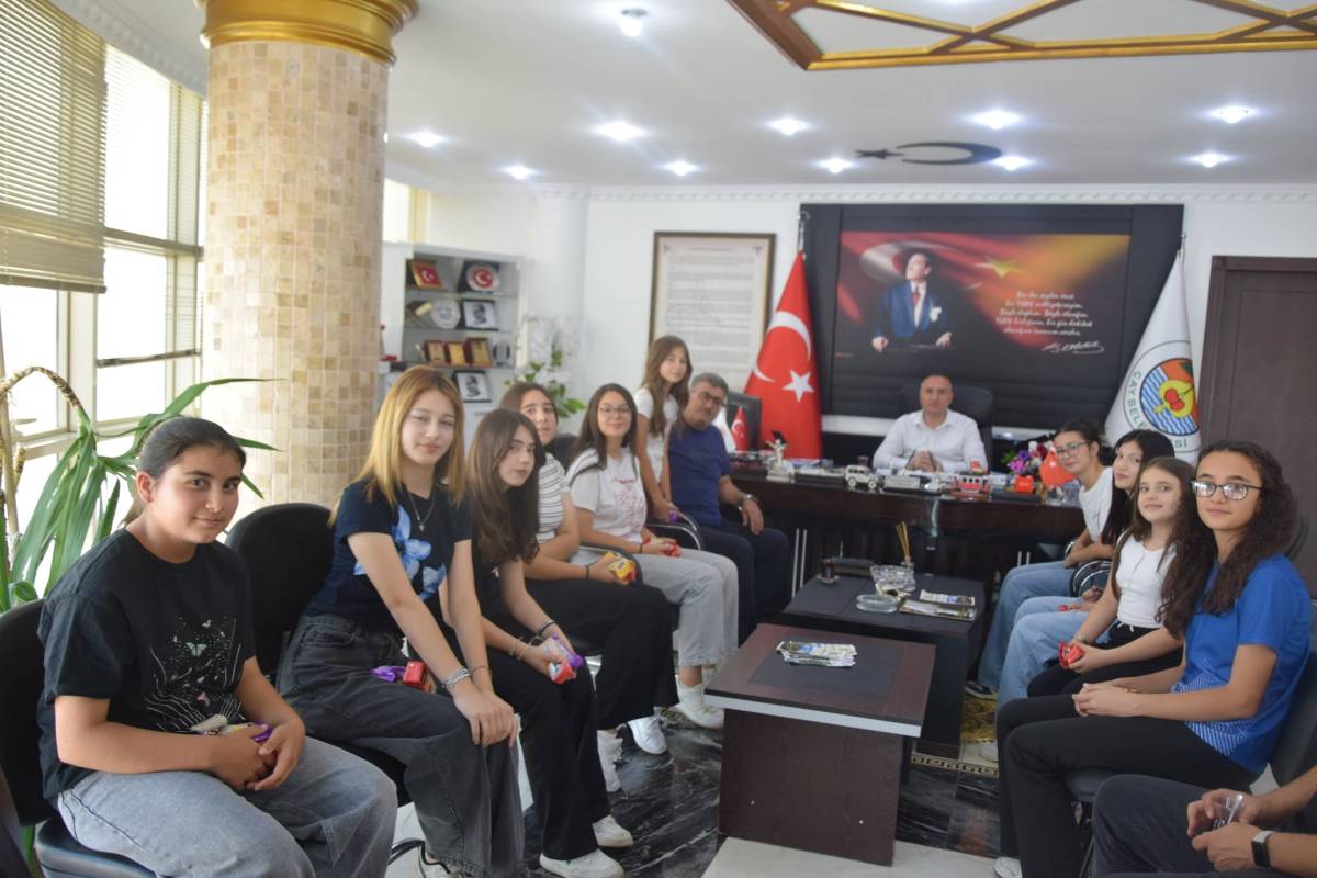 Çaylı Genç Voleybolcular Başkan Kantartopu'nu Ziyaret Etti