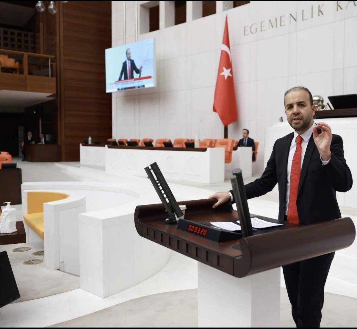 AK Parti Afyonkarahisar'da İl Başkanlığı İçin Temayül Yoklaması Yapılacak: Genel Merkezden İki İsim Afyonkarahisar'a Geliyor