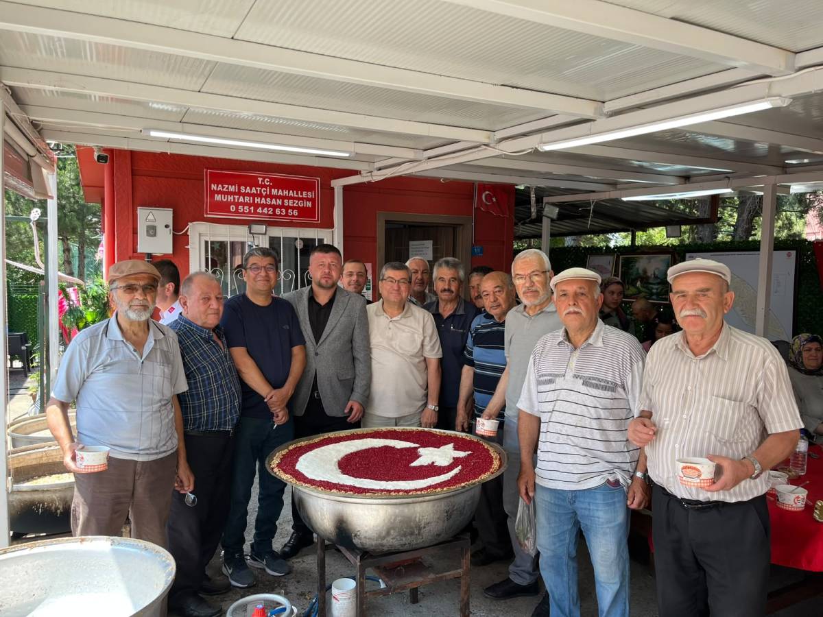 Nazmi Saatçi Mahallesi'nde Aşure Bereketi: Binlerce Kişi Aynı Sofrada Buluştu