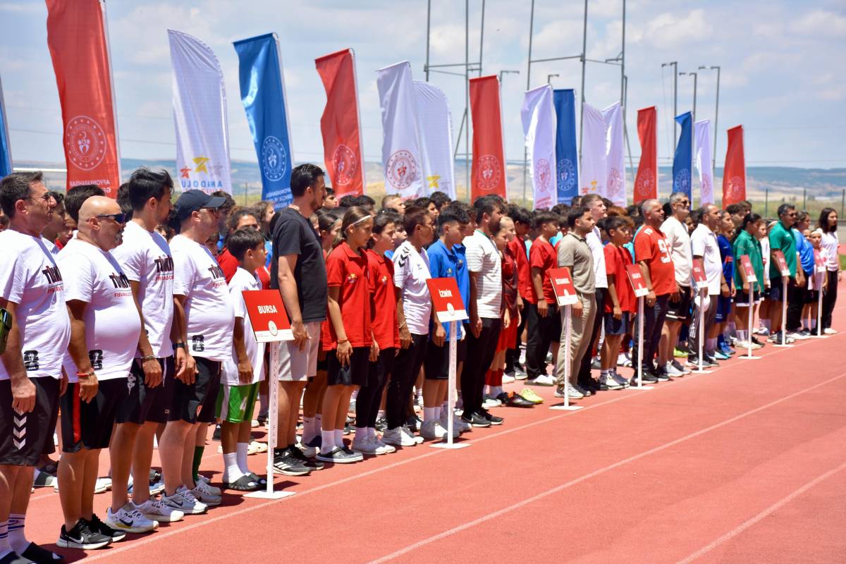 ANALİG Yıldızlar Futbol Heyecanı Afyonkarahisar'da Başladı