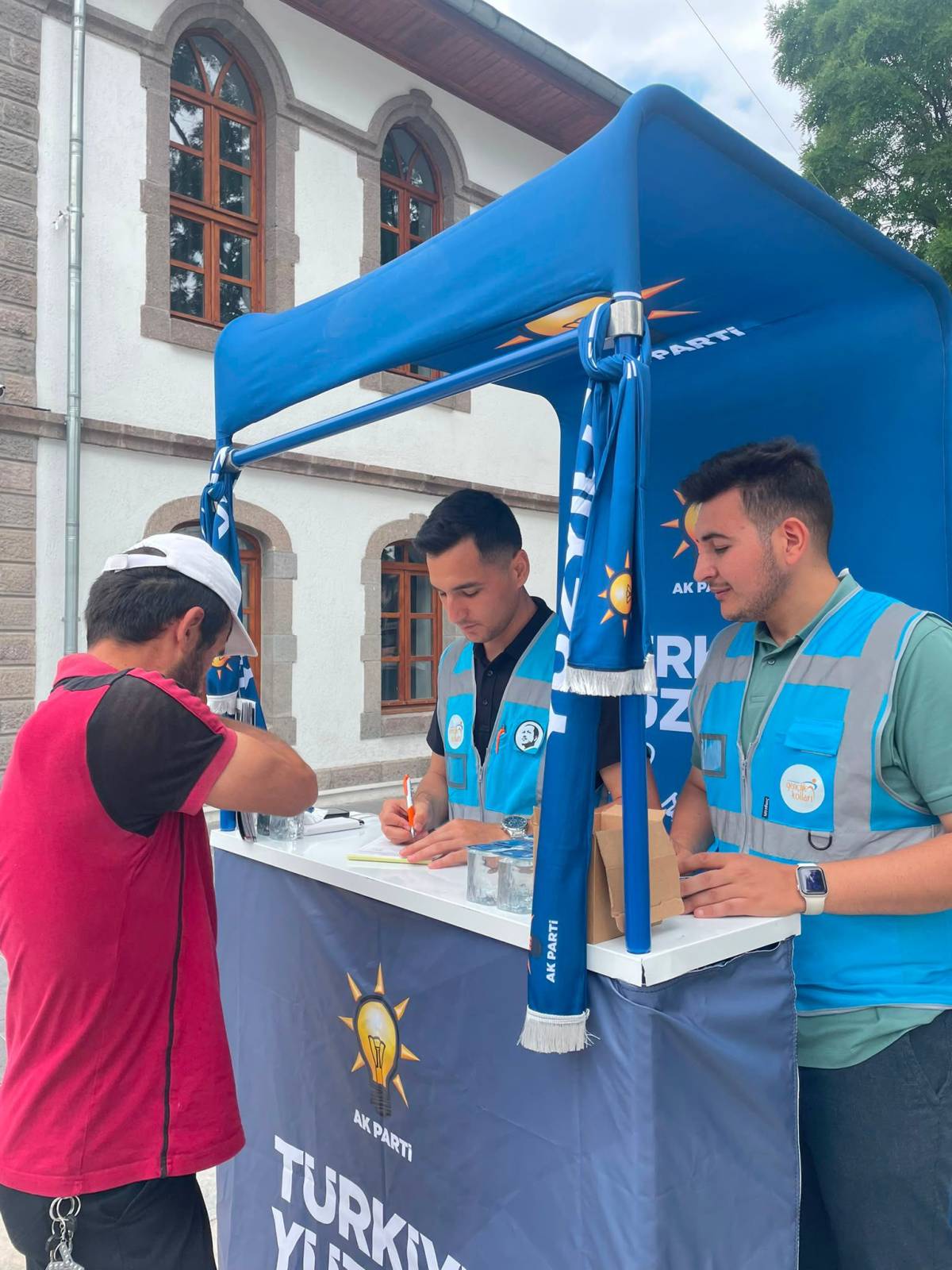 AK Gençlik Zafer Meydanı'nda Üye Seferberliği Başlattı