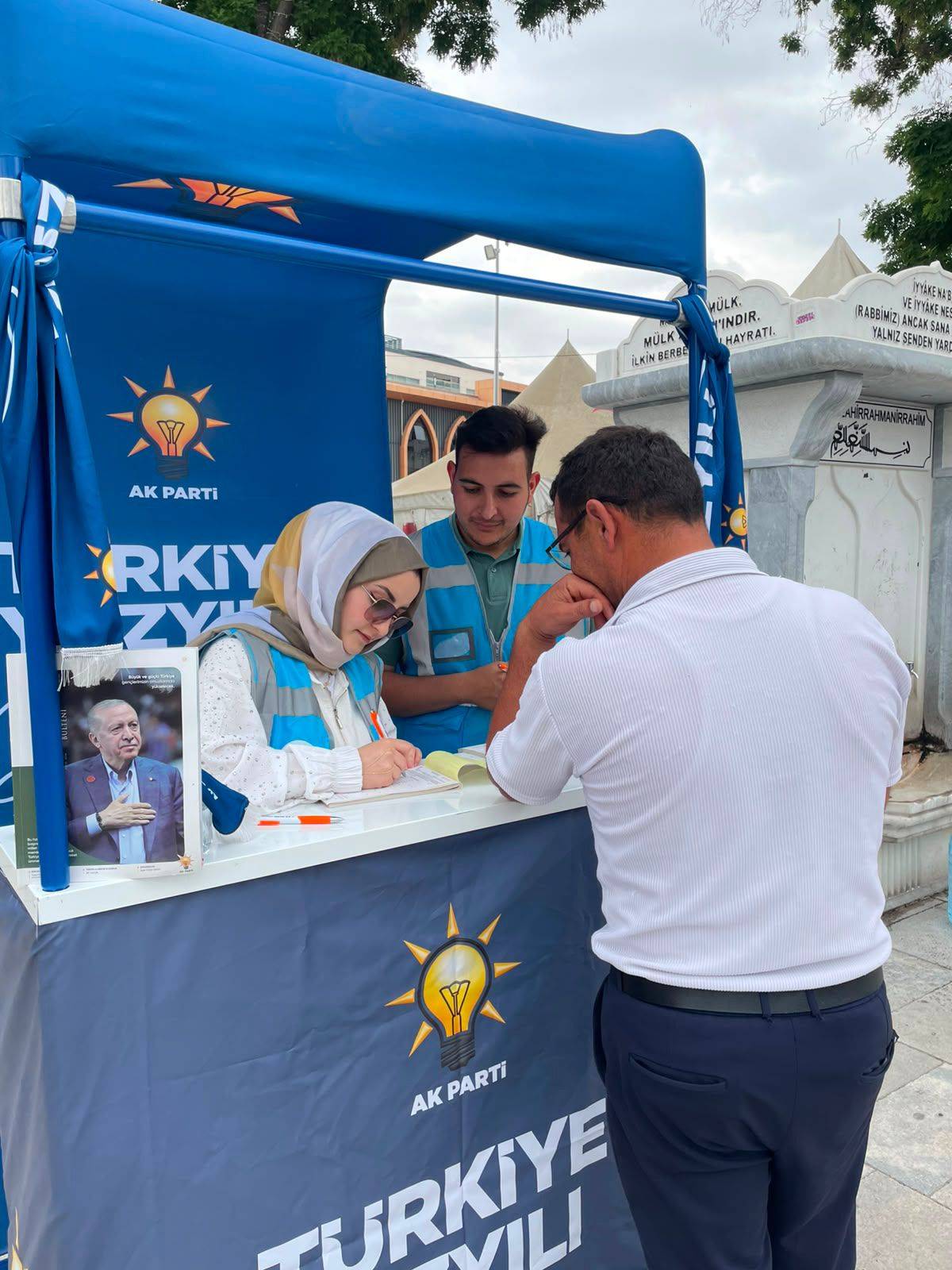AK Gençlik Zafer Meydanı'nda Üye Seferberliği Başlattı