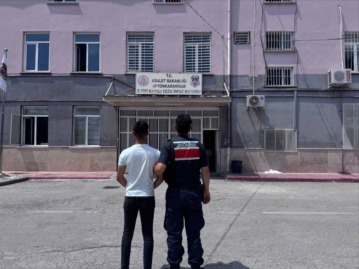 Afyon'da Huzur Operasyonu: Cinayet, Uyuşturucu ve Cinsel Suçlardan Arananlar Yakalandı