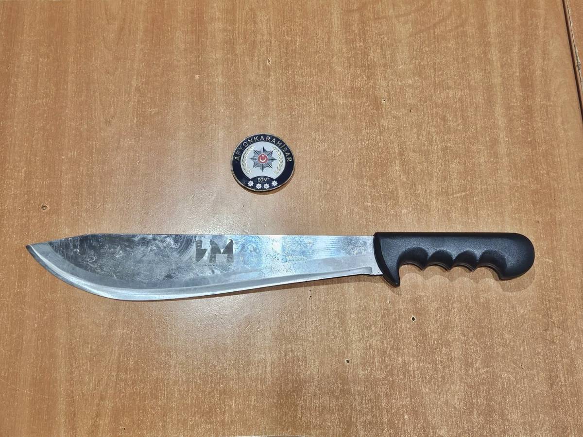 Afyon'da Hıdırlık, Yurtlar ve Erenler'de Sıkı Denetim: 29 Aranan Şahıs Yakalandı