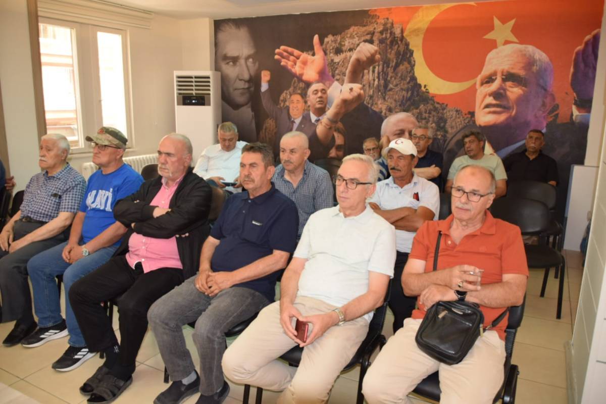 Mısırlıoğlu: Milletin Gündemi Geçim Derdi, Sarayın Gündemi Algı Yönetimi