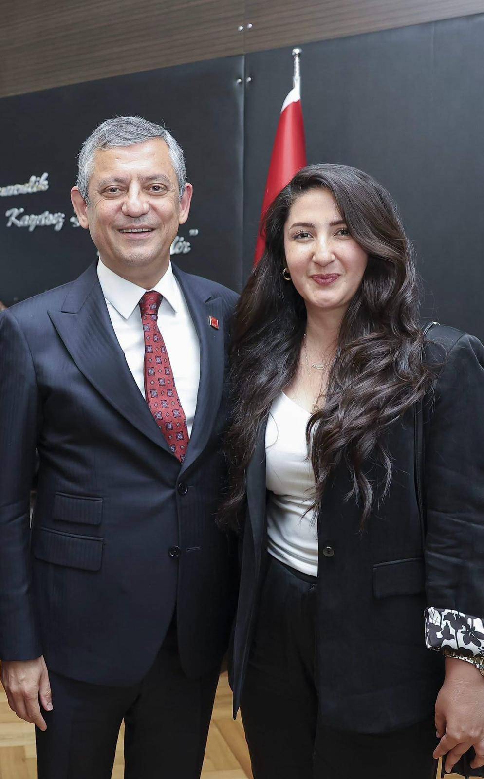 CHP Afyon Merkez İlçe Başkanlığı'nda Yeni Dönem: Betül Kayabaşı Göreve Atandı