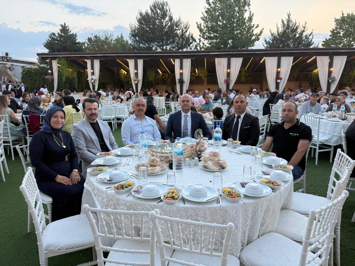Şehit Kızı Ayşegül Oymak Dünyaevine Girdi: Gazi Başkan Kumartaşlı'nın Mesajı Yürekleri Dağladı