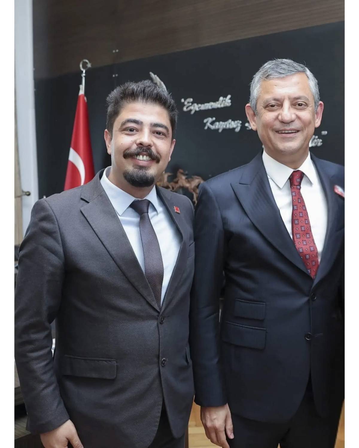Görevden Alınan CHP Afyonkarahisar İl Başkanı Hasan Karadeniz'den İlk Açıklama: Özgür Özel'in Yanındayım, Bu Karar Benim Şeref Madalyamdır
