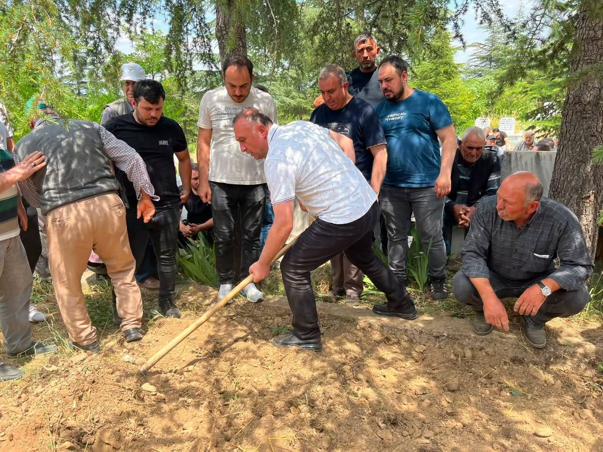 Çay Belediye Başkanı Kantartopu'nun Acı Günü